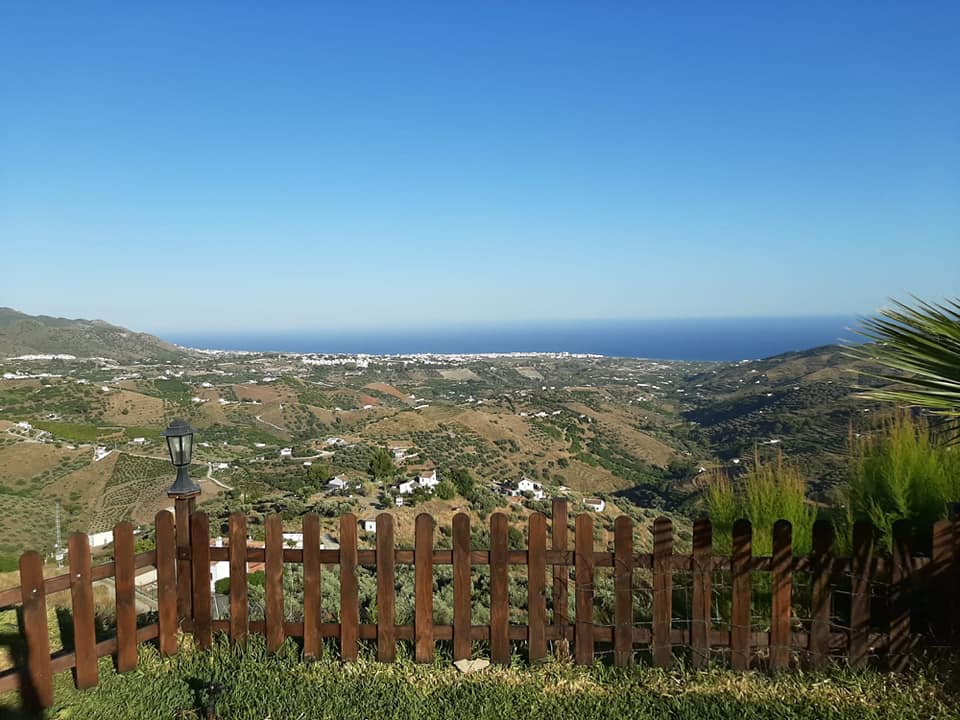 Country House for sale 2 beds 1 bath Frigiliana (UNDER OFFER)